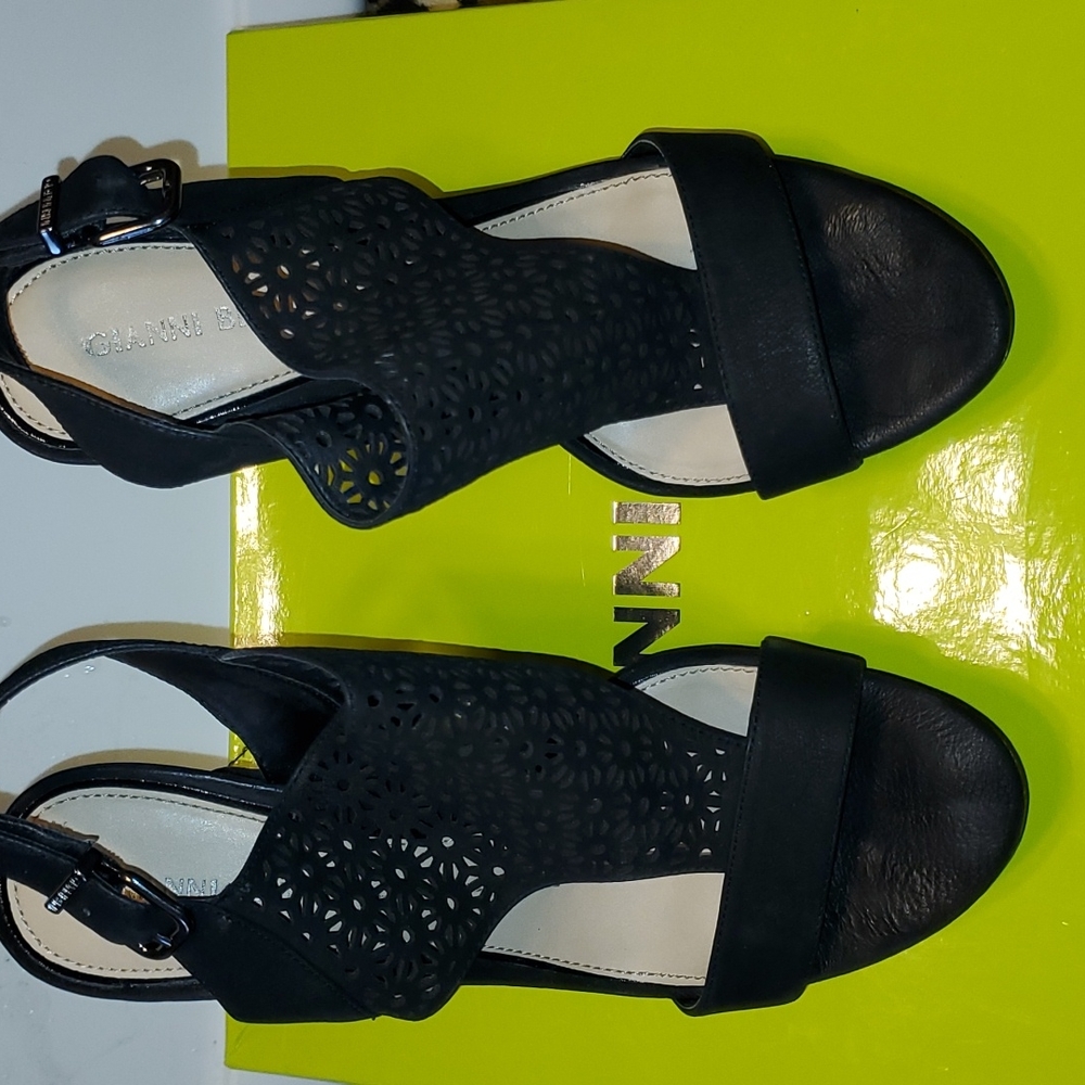 Gianni Bini sandals